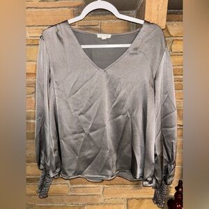 Blu Pepper Boutique Brand‎ Women’s L, Silver Blouse